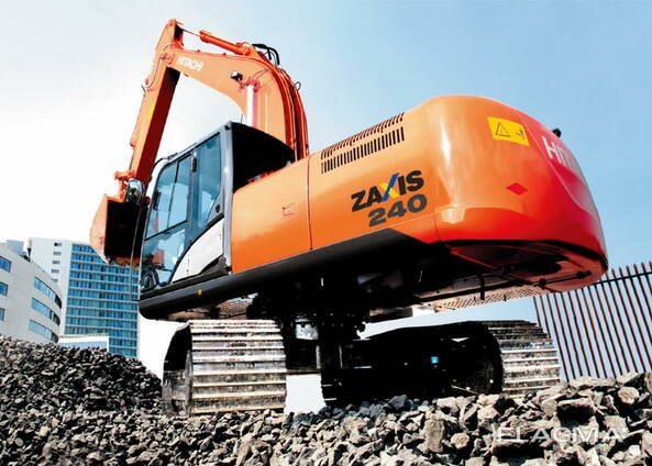 Гусеничный экскаватор Hitachi ZX240-5A